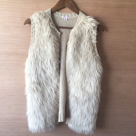 Xhilaration Sweaters - Xhilaration Cream Cardigan Faux Fur Trim